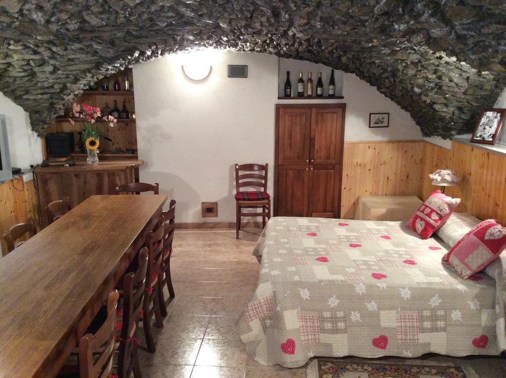 B&B La Vieille Meison De Pappa Sarre Room photo