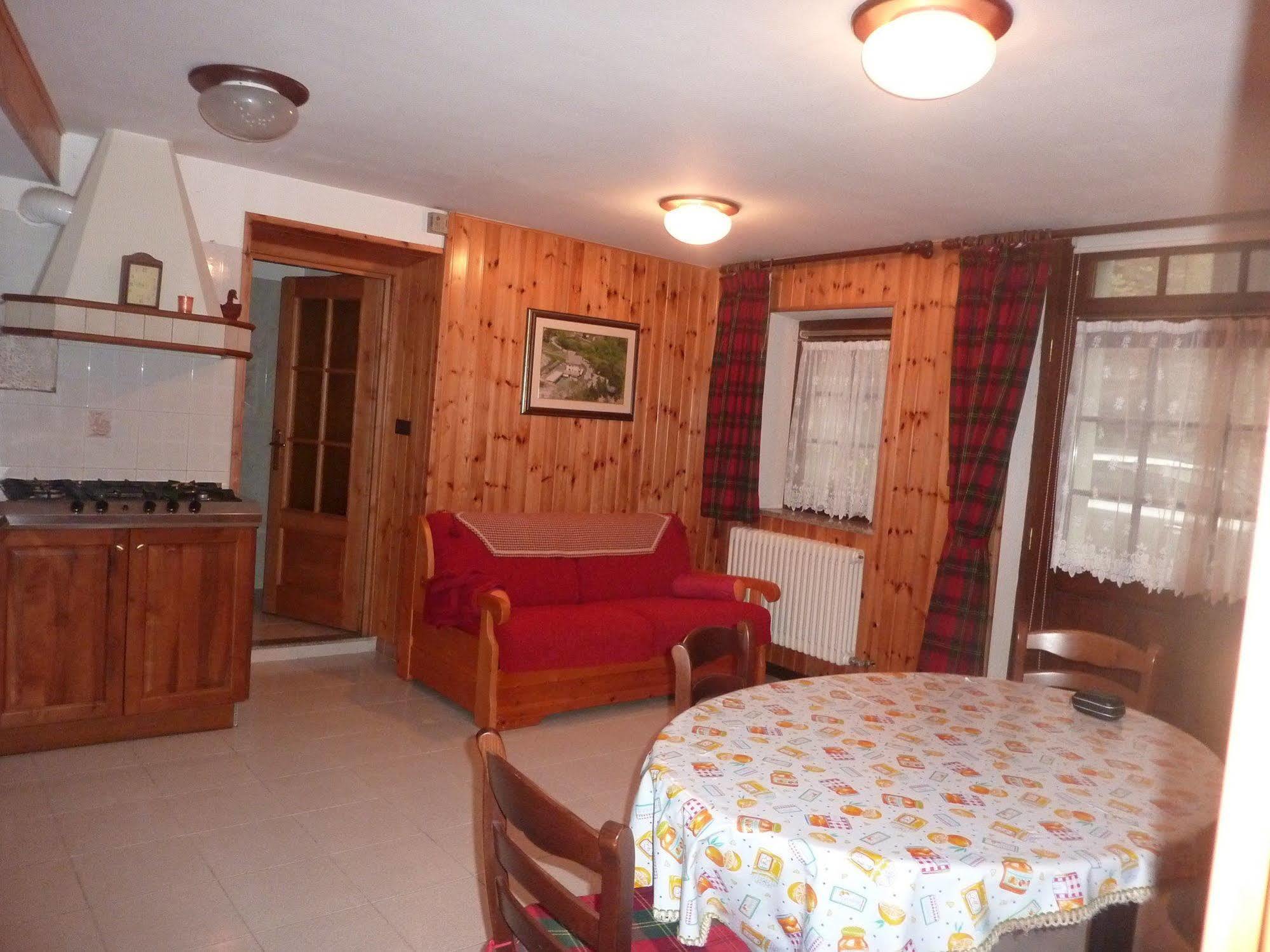 B&B La Vieille Meison De Pappa Sarre Exterior photo
